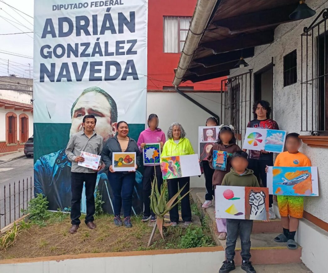 Adrián González Naveda promueve taller de arte en Coatepec
