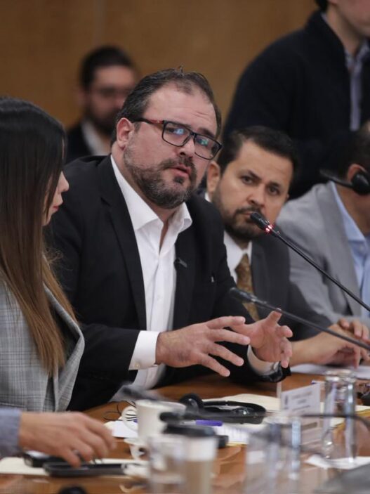 Adrián Naveda impulsa diálogo por cafeticultura en Veracruz