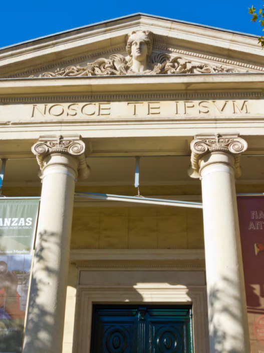 España lanza plan para descolonizar museos de Antropología y América