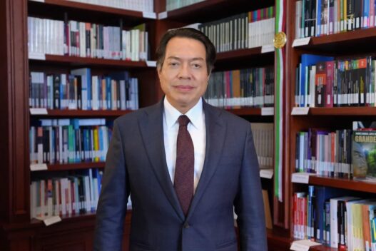 Gobierno y SHCP impulsan democratización y refuerzo del IPN