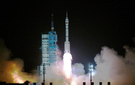 China enviará astronauta a misión de un año rumbo a la Luna