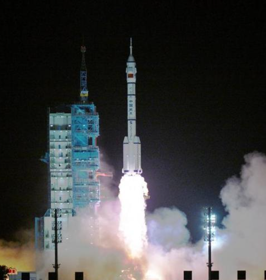 China enviará astronauta a misión de un año rumbo a la Luna