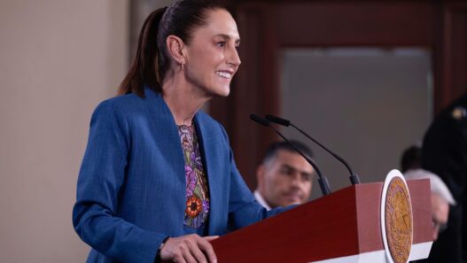 Sheinbaum destaca baja de pobreza laboral y alza de empleo en México