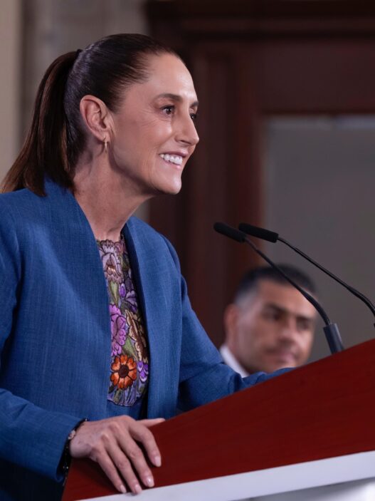 Sheinbaum destaca baja de pobreza laboral y alza de empleo en México