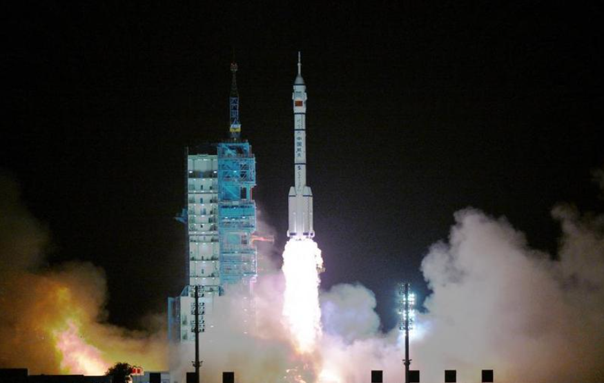 China enviará astronauta a misión de un año rumbo a la Luna
