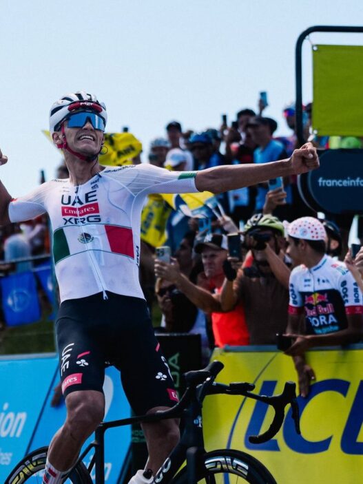 Isaac del Toro gana Tour Auvergne-Rhône-Alpes y va al Tour 2026
