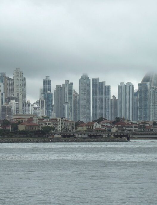 Panamá grava con 15% a empresas fantasma para evitar evasión fiscal