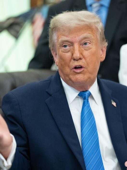 Trump afirma que EE UU podría invadir Irán “mañana mismo”