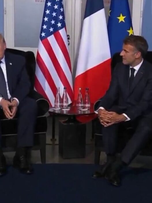 Trump y Macron abordan acuerdo con Irán en cumbre del G7
