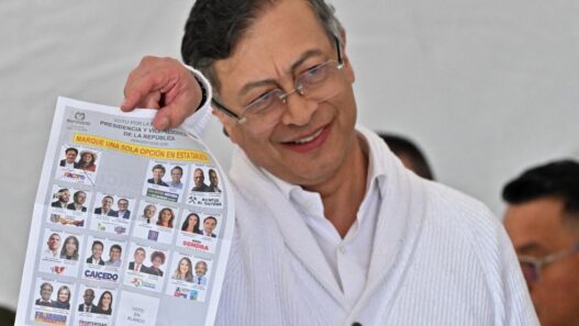 Colombia vota por sucesor de Petro en medio de violencia e inseguridad