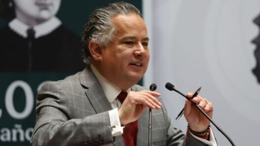 Santiago Nieto lidera estrategia de Morena para Querétaro 2027