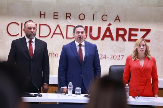 Alcalde de Ciudad Juárez pide licencia para buscar gubernatura