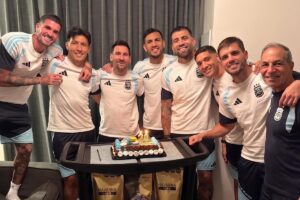 Messi celebra su 38 cumpleaños con selección argentina en el Mundial