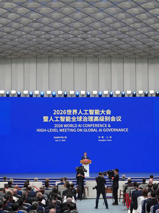 IA china Kimi K3 iguala a ChatGPT y Claude, según evaluación global