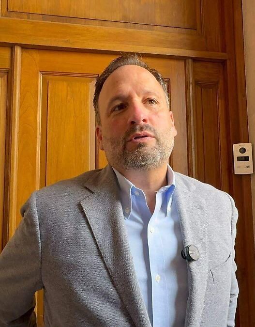 Santiago de la Peña se registra para alcaldía de Chihuahua por PAN