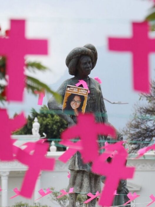 Sheinbaum propone ley nacional para investigar feminicidios