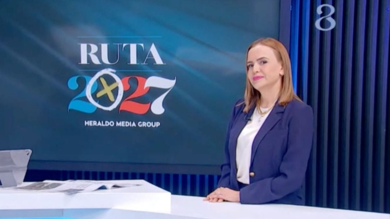 Clara Luz Flores avanza en proceso interno de Morena en NL