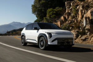 Kia inicia producción del SUV eléctrico EV3 en Nuevo León