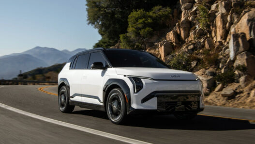 Kia inicia producción del SUV eléctrico EV3 en Nuevo León