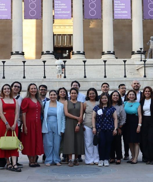 UANL fortalece red global de egresados con encuentros en Europa