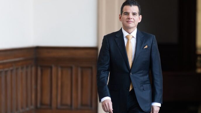 Miguel Ángel Flores pide aprobar Presupuesto 2026 en Nuevo León