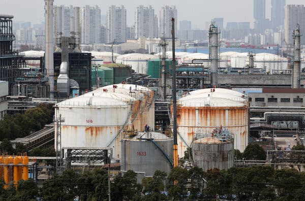 China mantiene apoyo a Irán pese a sanciones de EE. UU.