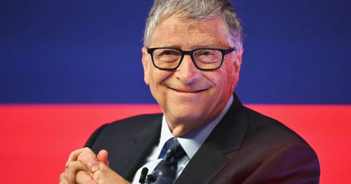 Bill Gates insta a reservar empleos humanos ante avance de la IA