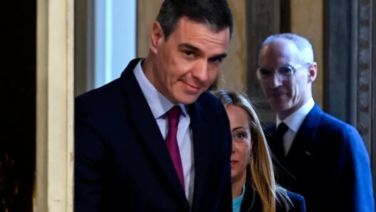 España restablece controles fronterizos con Italia por crisis migratoria
