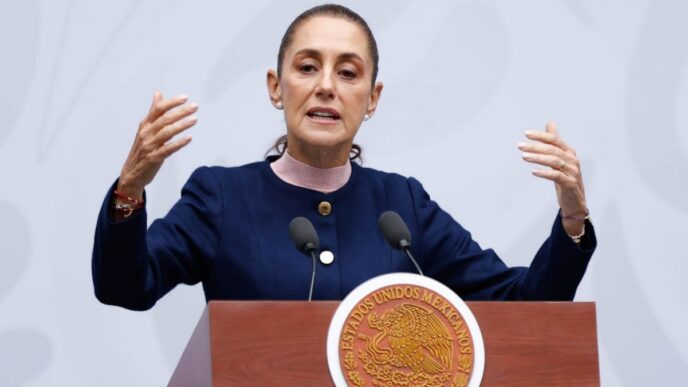Sheinbaum pide a Cultura apoyar a Ediciones Era ante posible cierre