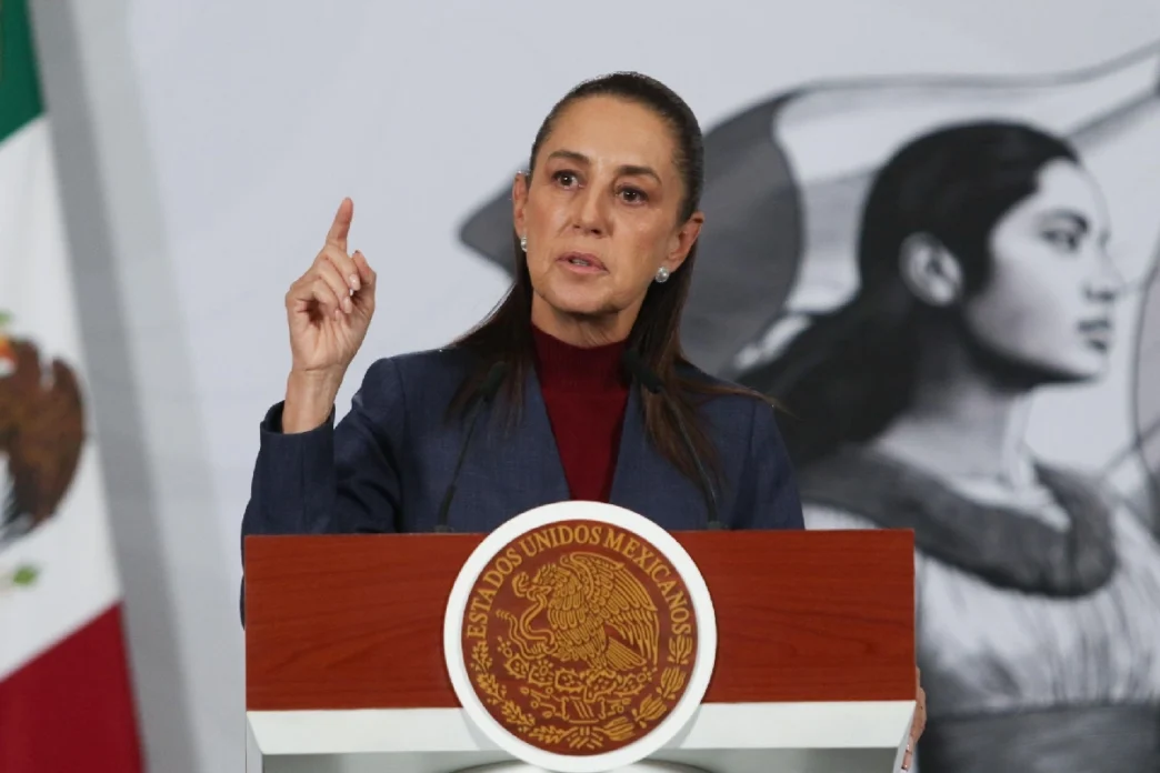 Sheinbaum critica a Salinas Pliego por mensajes sobre migrantes en EU
