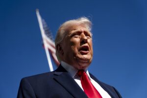 Trump descarta más regulación a la inteligencia artificial en EE UU
