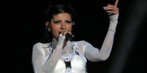 Cazzu denuncia censura tras amparo de Nodal contra "Ley Cazzu"