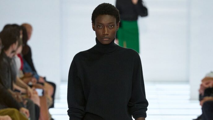 Prada dedica su colección de Milán 2026 a la falda en 63 looks