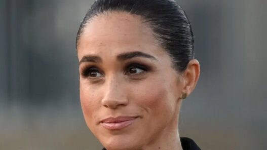 Meghan Markle publica foto de Archie en homenaje a Gloria Steinem