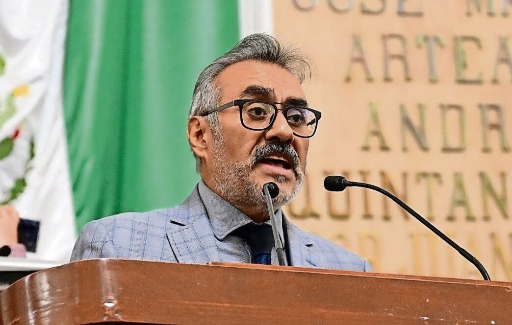 Morena propone prohibir cargos públicos a deudores alimentarios