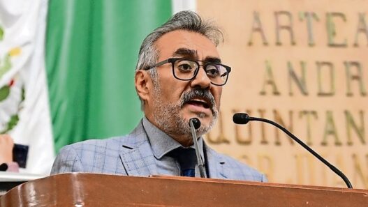 Morena propone prohibir cargos públicos a deudores alimentarios