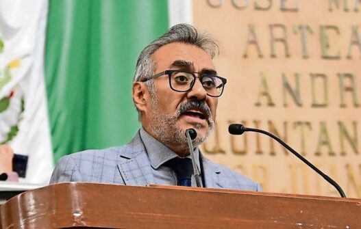 Morena propone prohibir cargos públicos a deudores alimentarios