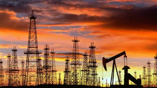 Petróleo WTI cae a 89.20 dólares pese a tensión en Irán