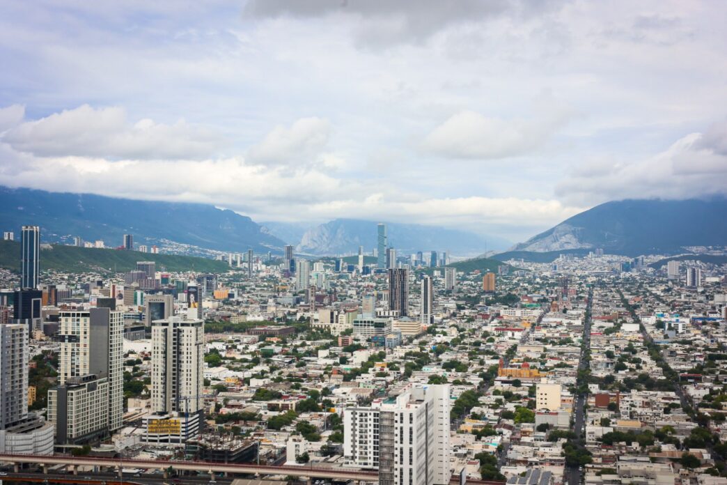 Nuevo León espera hasta 36°C y lluvias aisladas este sábado