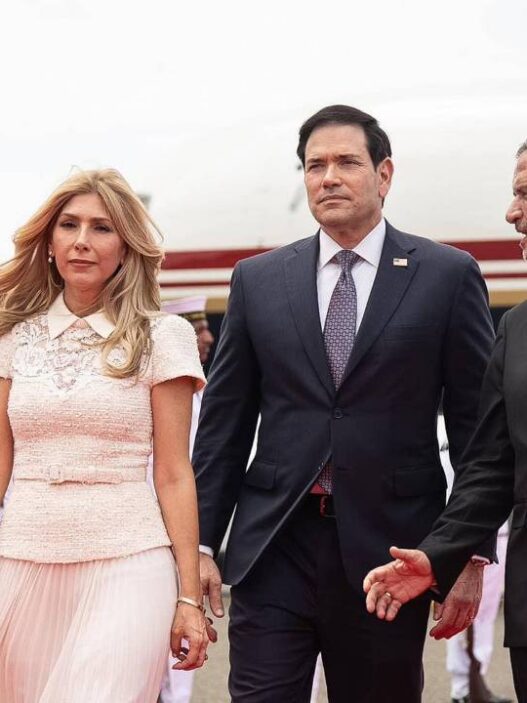 Rubio inicia gira antinarcóticos por Colombia, Ecuador y Perú