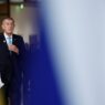 Oposición checa logra mayoría en Senado; Babis sufre revés electoral