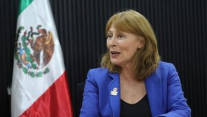 Morena abre diálogo con Tatiana Clouthier por tensiones internas