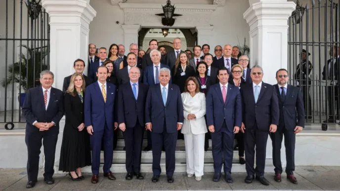 Mulino inaugura foro del WEF para impulsar a Panamá como hub global