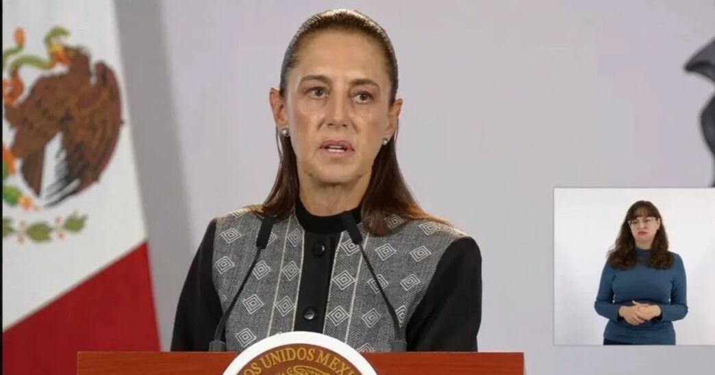 Sheinbaum celebra 15 años de Morena y firma reforma sobre nacionalidad