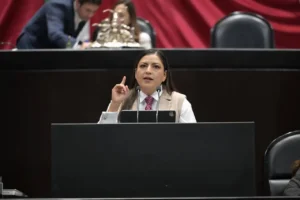 Claudia Rivera respalda Ley Federal de Derechos 2027 y red 5G