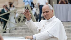 El Papa León XIV vota por correo en elecciones de EE UU
