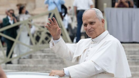 El Papa León XIV vota por correo en elecciones de EE UU